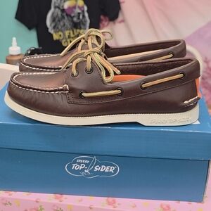 Sperry NIB SZ. 5